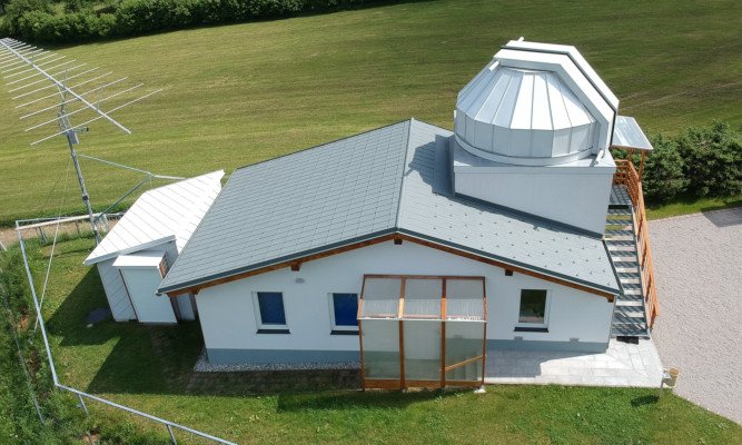 e-Callisto-Antenne Vortragsraum Sonnenobservatorium